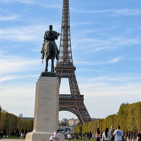 Appartement Rive Gauche - 2p - 15 - Tour Eiffel - Metro 6